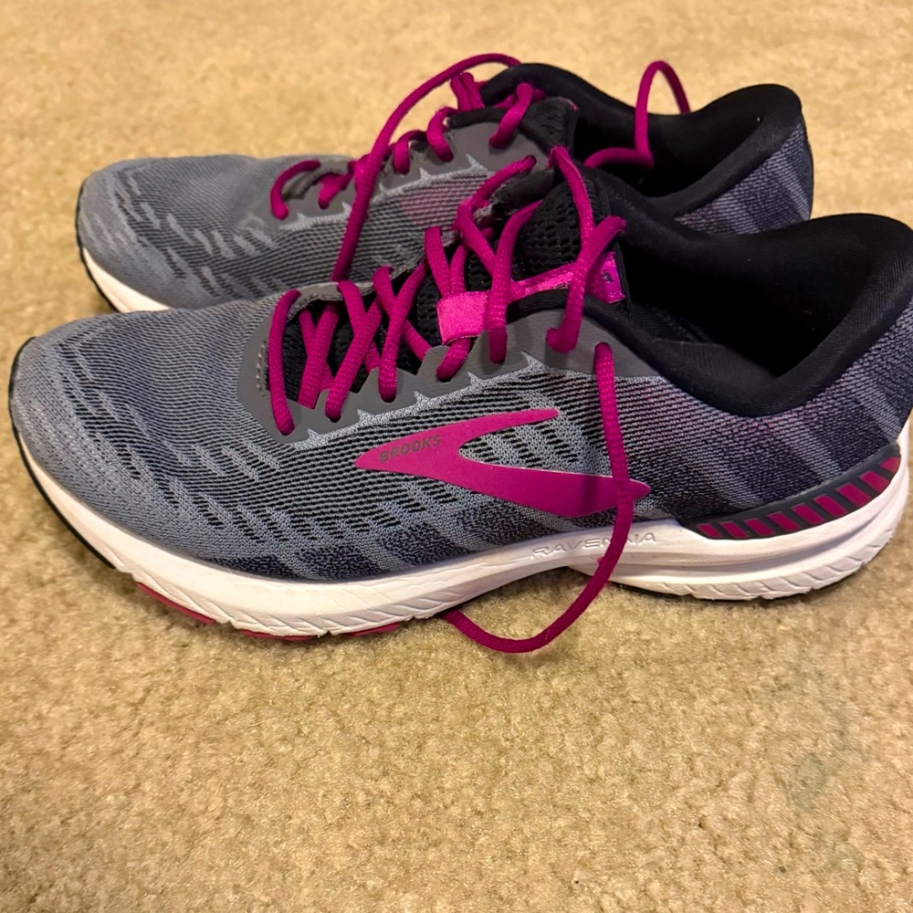 Brooks Women's Shoes - Dark Gray and Magenta